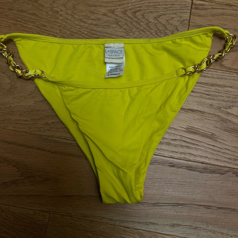 L space yellow/neon bikini bottom with chain XS